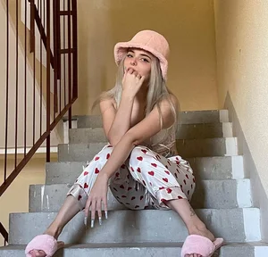 María