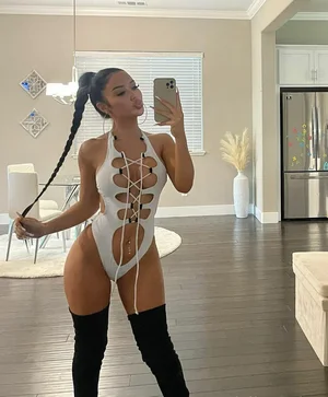 Mia